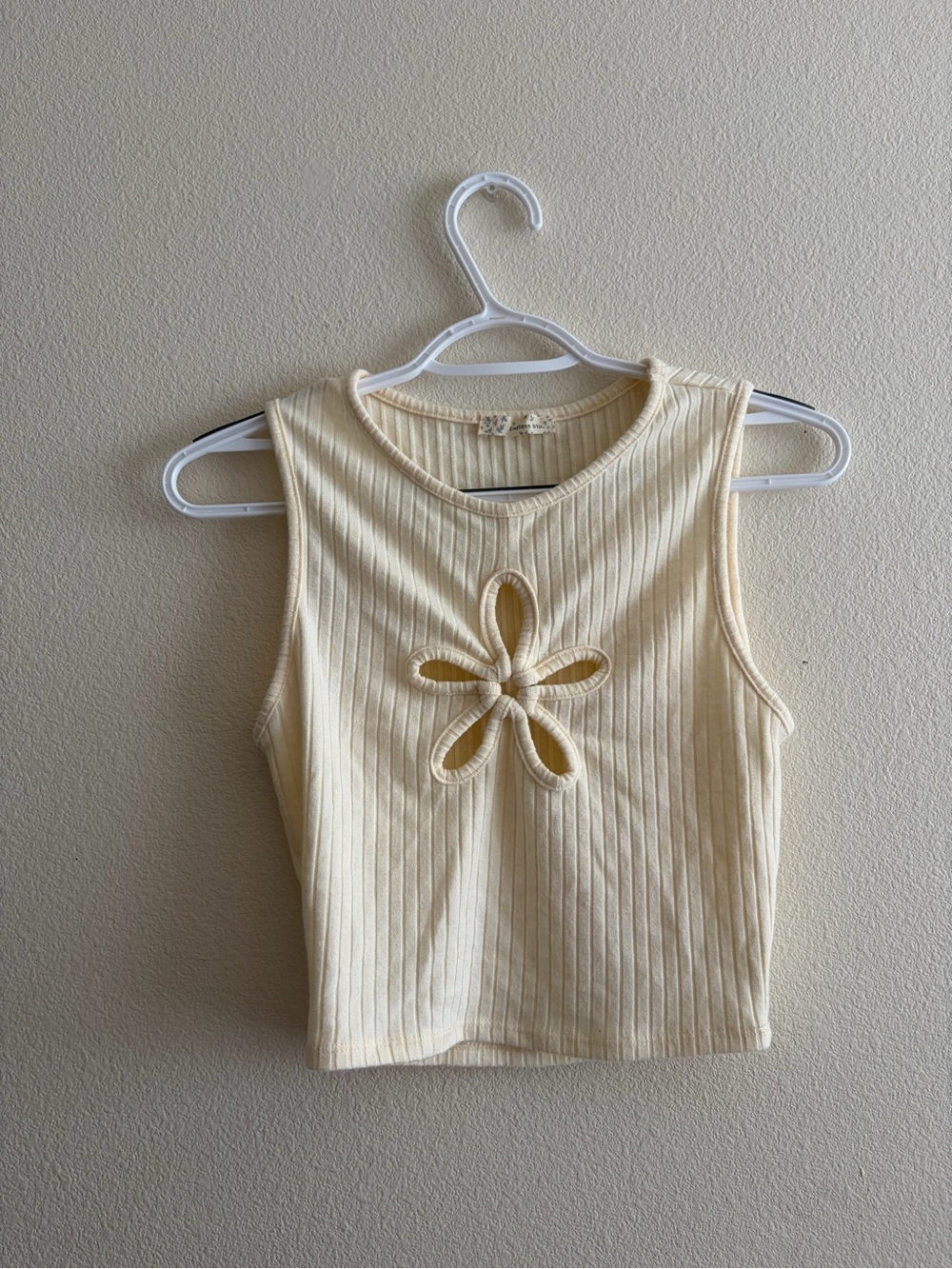Flower cut out tank